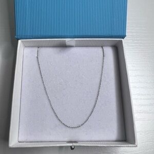 10k White Gold Necklace
